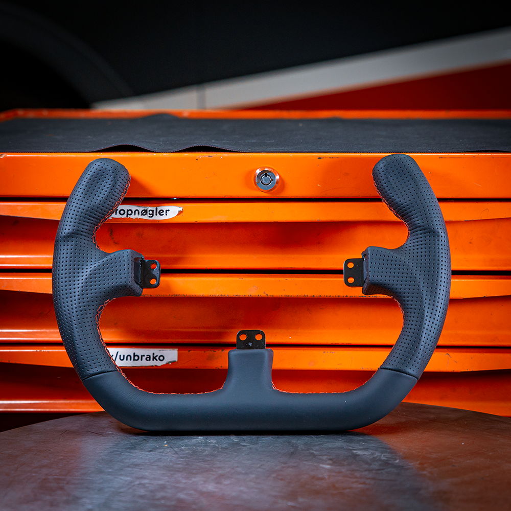 Asetek SimSports Wheel - GT Rim - Open D Leather